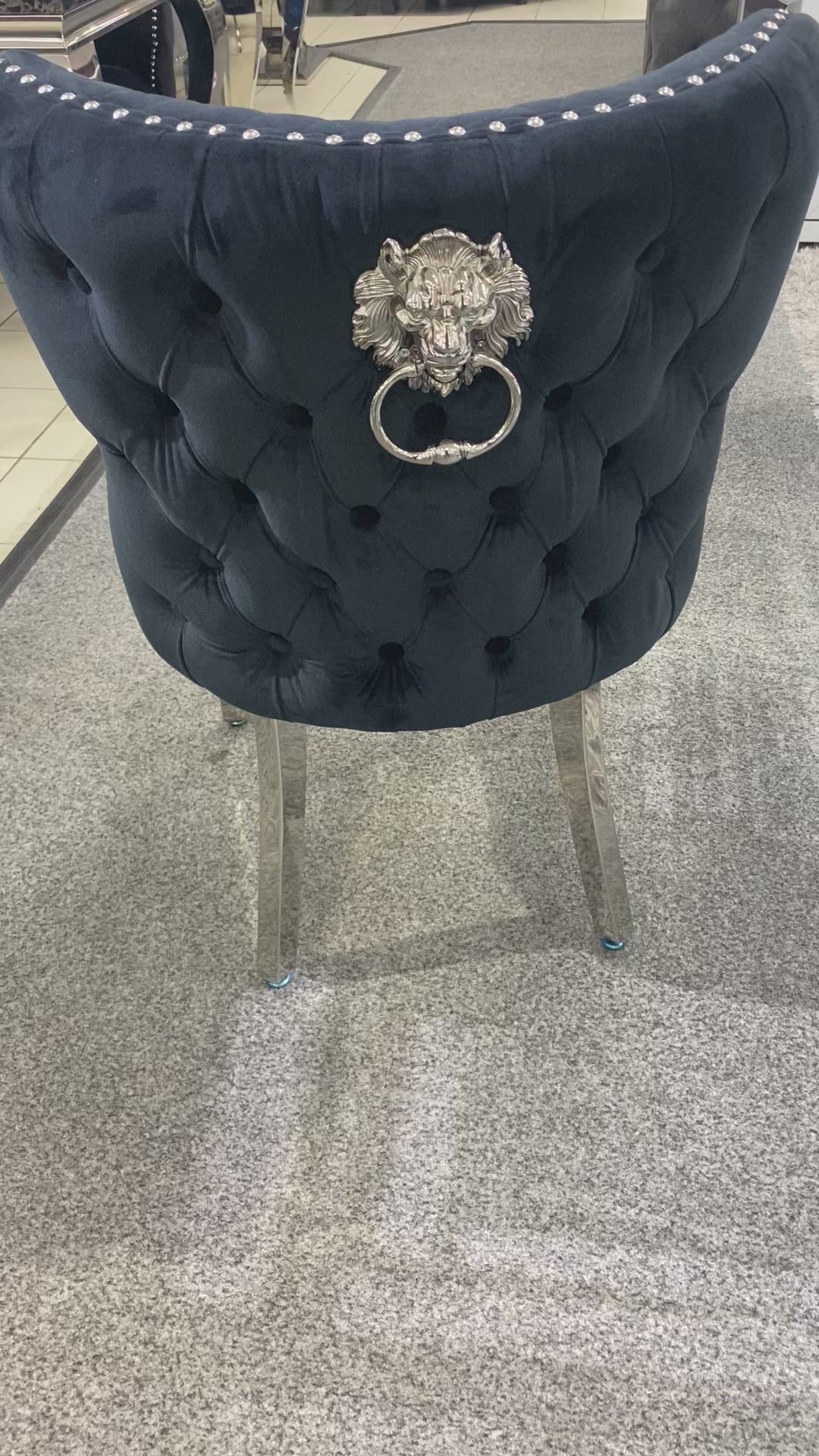 Arianna Marble Dining Table With Valentino Lion Knocker Chairs