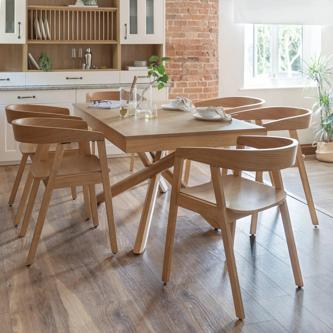 Extendable Oak Dining Tables UK – The Smart Choice for Modern Living