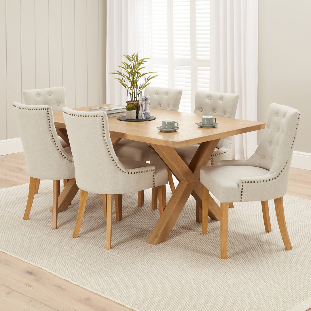 Round Oak Dining Tables UK – Perfect for Small Spaces & Modern Interiors